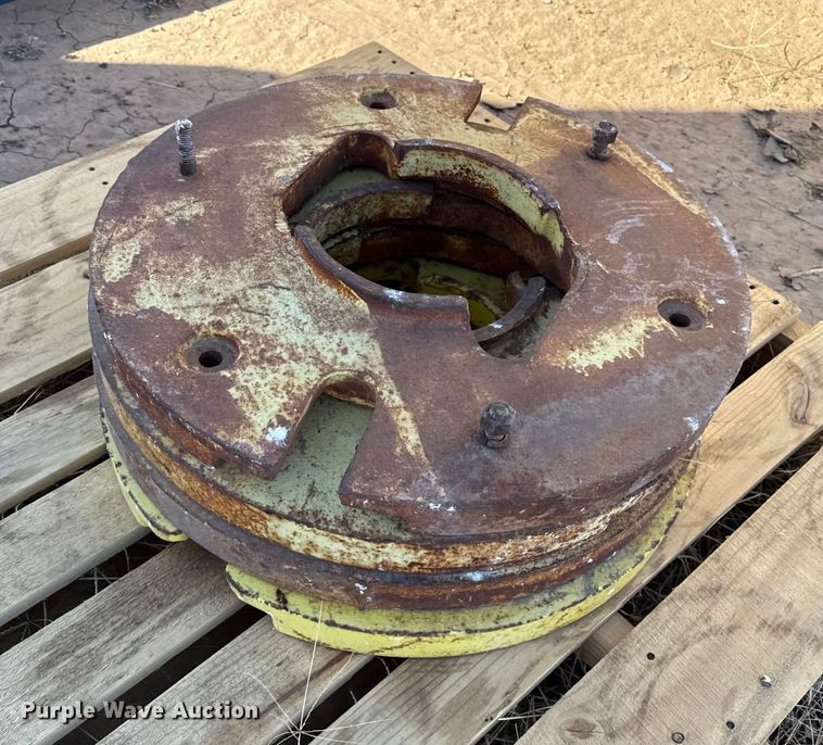 image for item EP0763 (13) tractor wheel weights