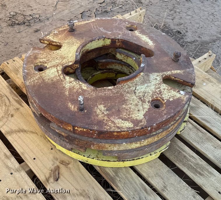 image for item EP0763 (13) tractor wheel weights