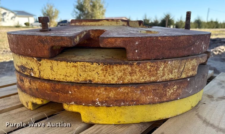 image for item EP0763 (13) tractor wheel weights