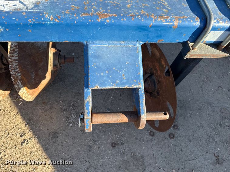 image for item EP0766 Blue Jet pivot track filler