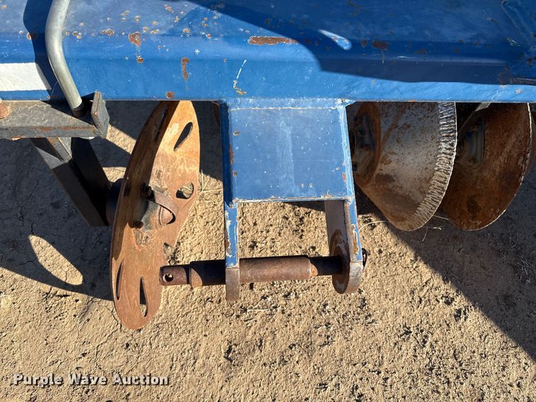 image for item EP0766 Blue Jet pivot track filler