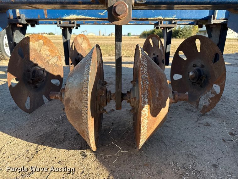 image for item EP0766 Blue Jet pivot track filler