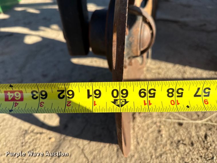 image for item EP0766 Blue Jet pivot track filler