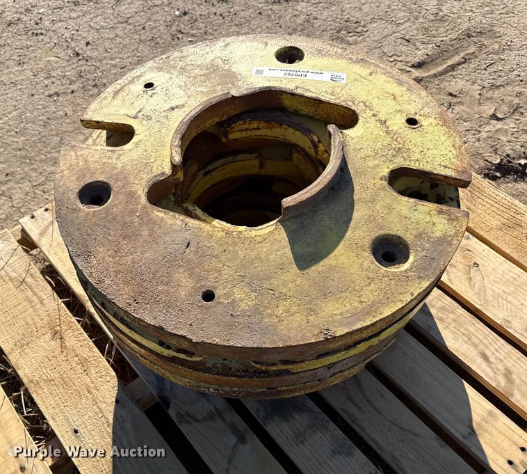 image for item EP0767 (7) tractor wheel weights