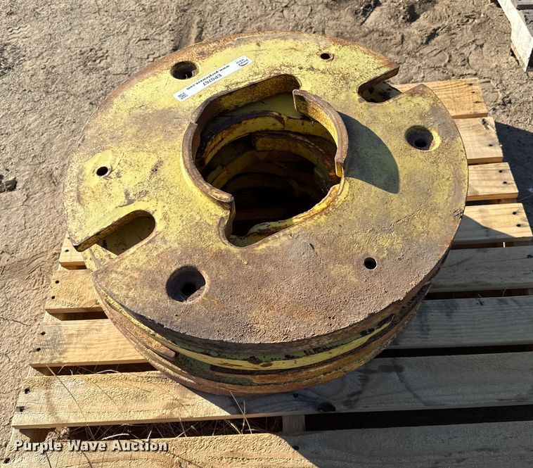 image for item EP0767 (7) tractor wheel weights