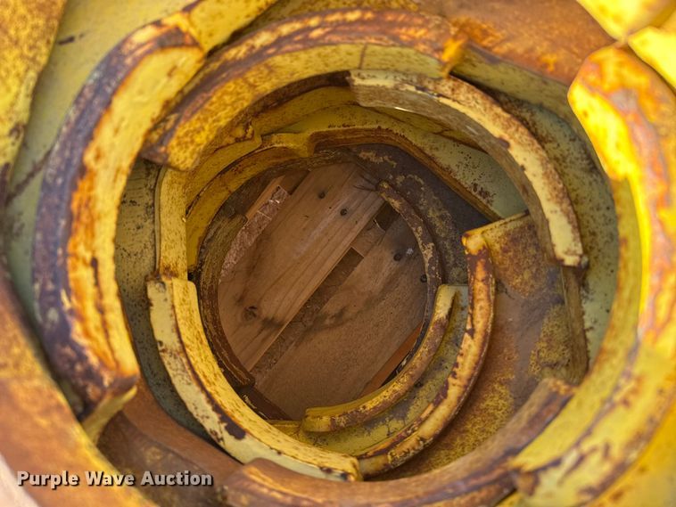 image for item EP0767 (7) tractor wheel weights