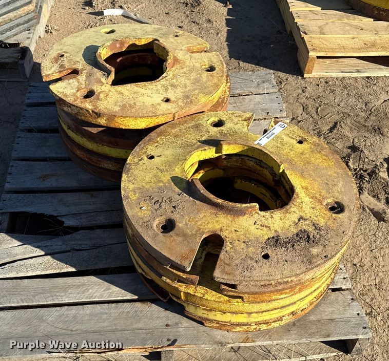 image for item EP0768 (10) tractor wheel weights