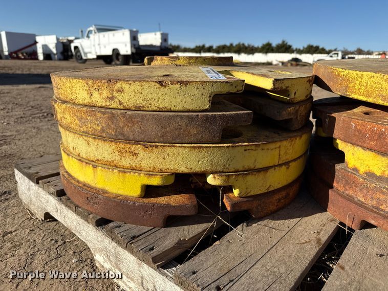 image for item EP0768 (10) tractor wheel weights