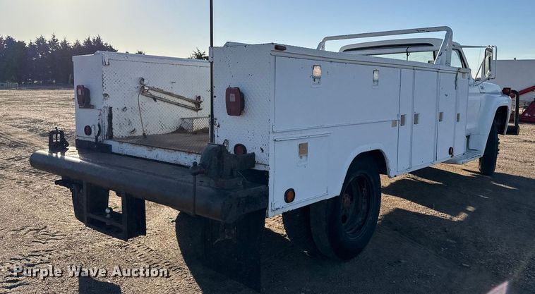 image for item EP0773 1975 Ford F500 utility / service truck