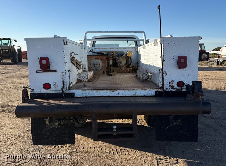 image for item EP0773 1975 Ford F500 utility / service truck