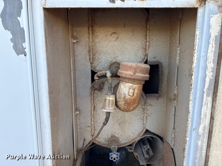 image for item EP0773 1975 Ford F500 utility / service truck