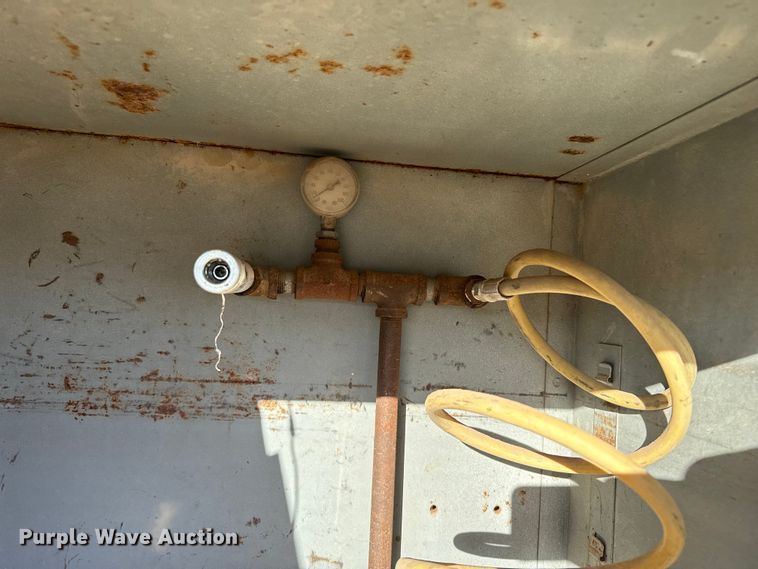 image for item EP0773 1975 Ford F500 utility / service truck