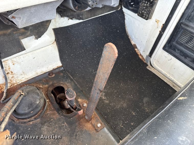 image for item EP0773 1975 Ford F500 utility / service truck