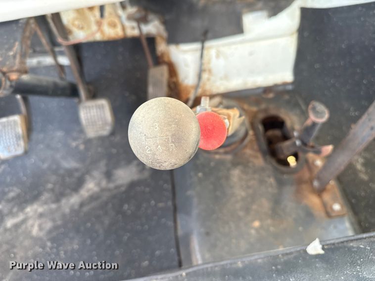 image for item EP0773 1975 Ford F500 utility / service truck