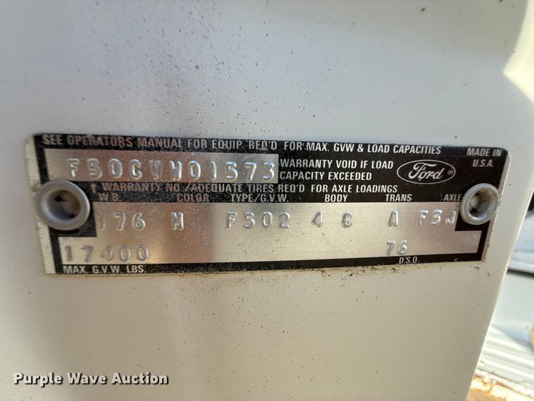 image for item EP0773 1975 Ford F500 utility / service truck