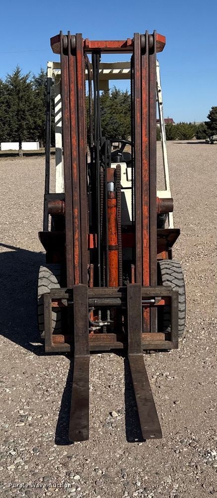 MONTACARGAS NISSAN PH01A15V