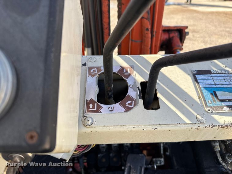 image for item EP0781 Nissan PH01A15V forklift