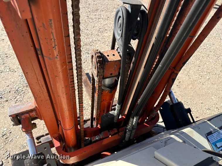 image for item EP0781 Nissan PH01A15V forklift