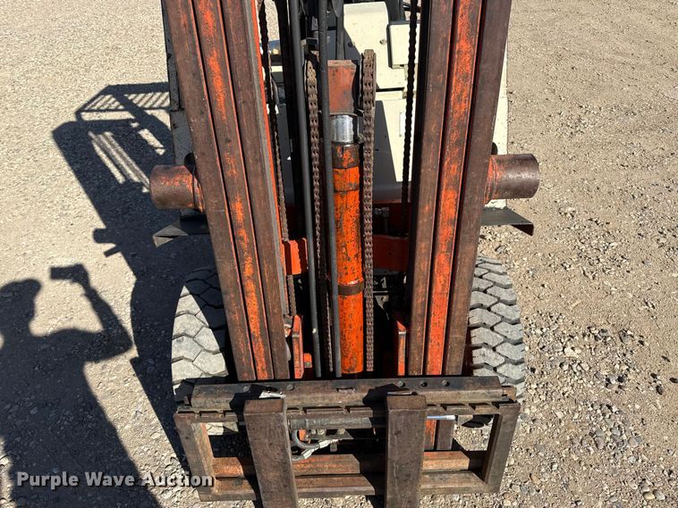 image for item EP0781 Nissan PH01A15V forklift