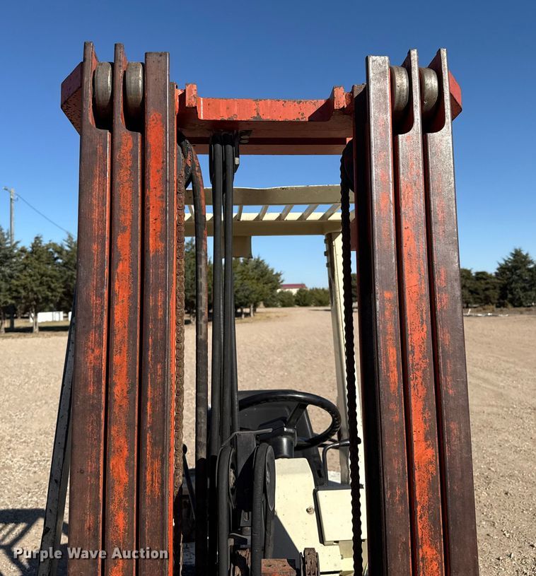 image for item EP0781 Nissan PH01A15V forklift