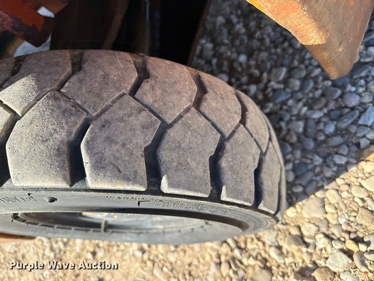 image for item EP0781 Nissan PH01A15V forklift