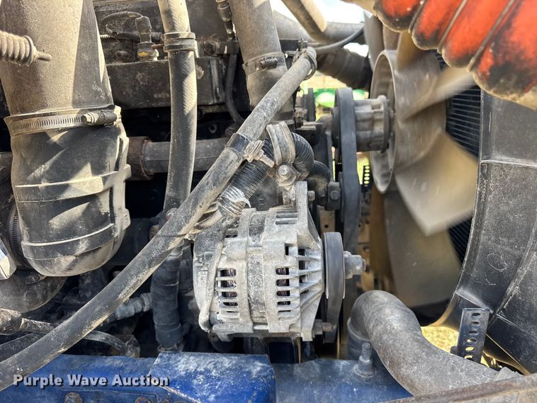 image for item ER0194 2001 International 9200i semi truck