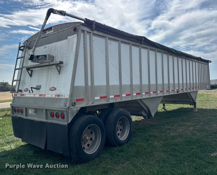 image for item ER0195 2005 Cornhusker ALSR-112704-5506 grain trailer