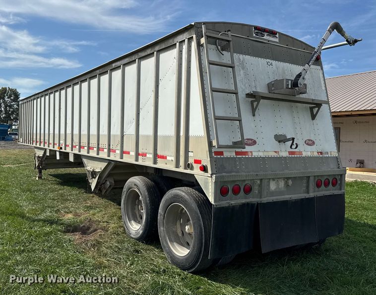 image for item ER0195 2005 Cornhusker ALSR-112704-5506 grain trailer