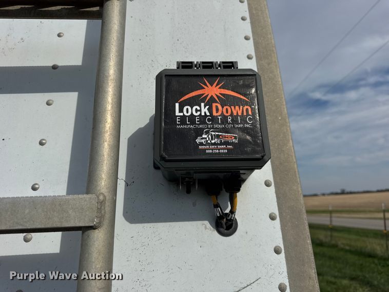 image for item ER0195 2005 Cornhusker ALSR-112704-5506 grain trailer