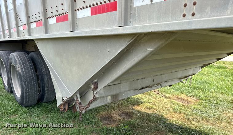 image for item ER0195 2005 Cornhusker ALSR-112704-5506 grain trailer