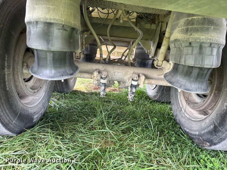 image for item ER0195 2005 Cornhusker ALSR-112704-5506 grain trailer