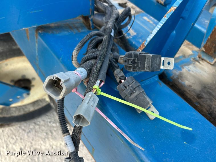 image for item ET3340 Kinze 3700 planter