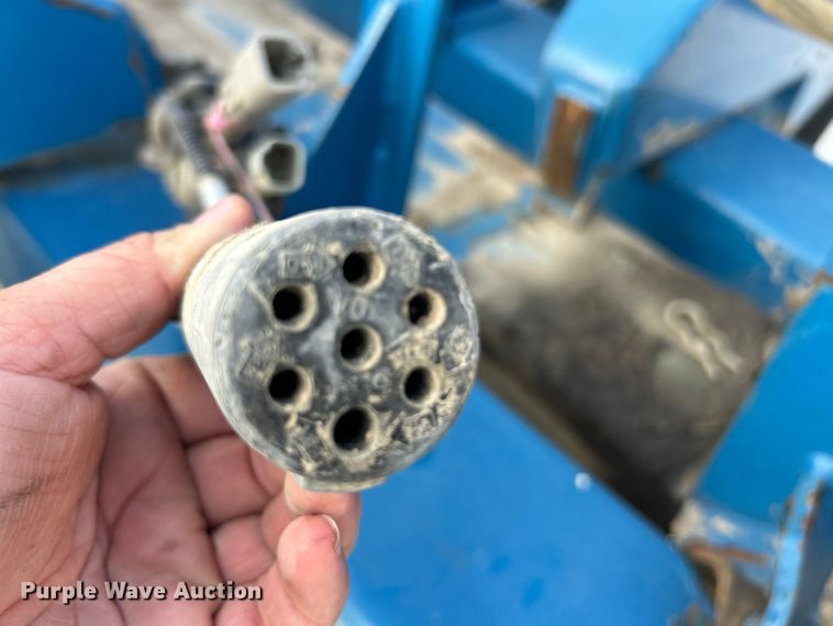 image for item ET3340 Kinze 3700 planter