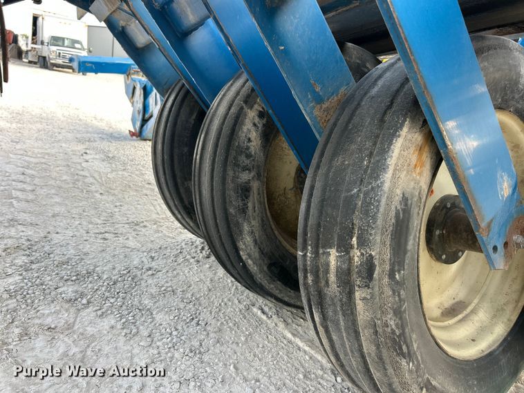 image for item ET3340 Kinze 3700 planter