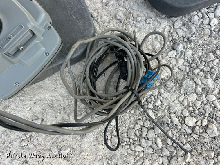 image for item ET3340 Kinze 3700 planter