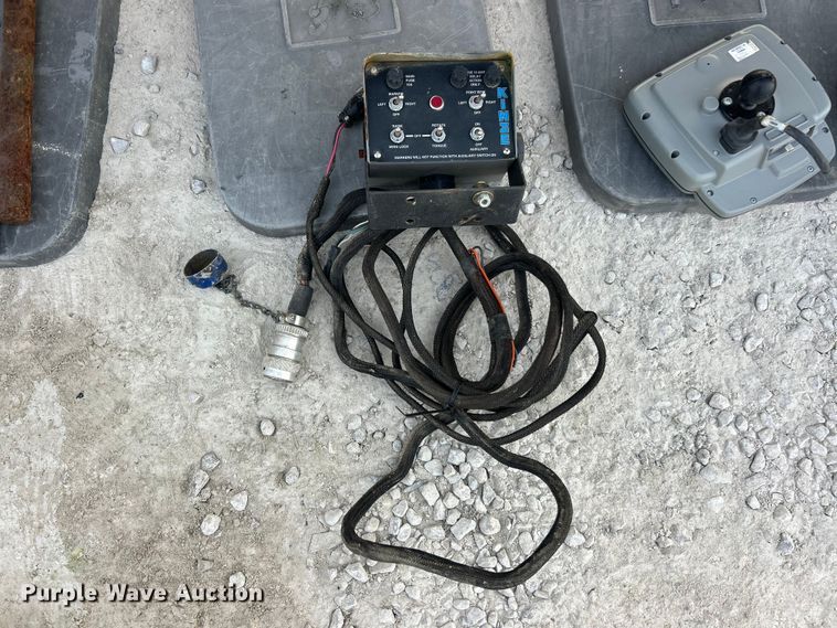 image for item ET3340 Kinze 3700 planter