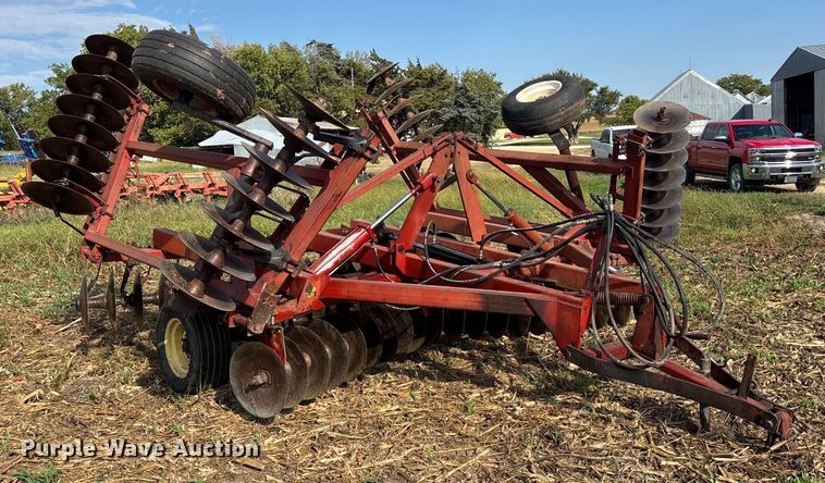 image for item ET4516 International Harvestor 490 tandem disk