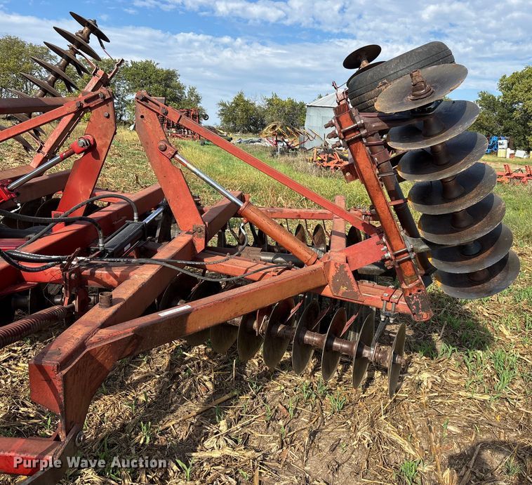 image for item ET4516 International Harvestor 490 tandem disk