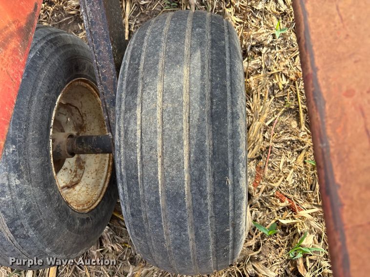 image for item ET4516 International Harvestor 490 tandem disk