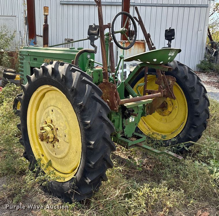 image for item ET7141 John Deere tractor