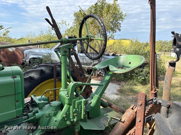 image for item ET7141 John Deere tractor