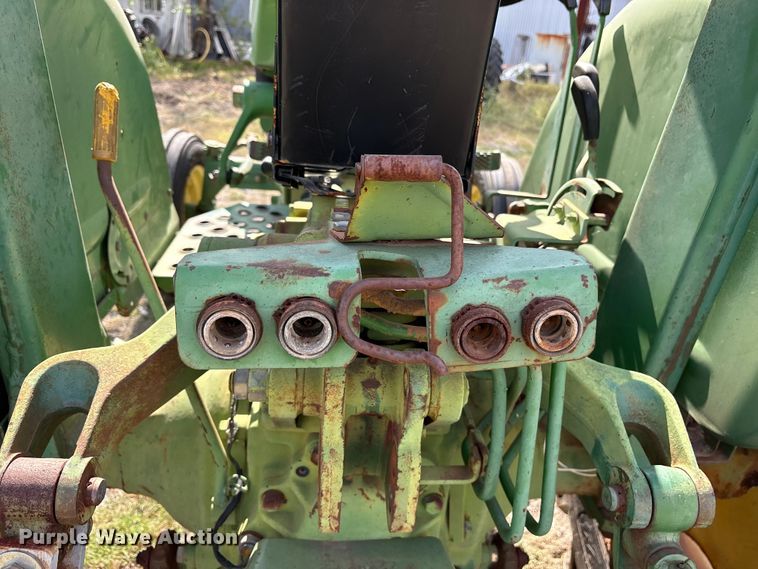 image for item ET7143 John Deere 1250 tractor