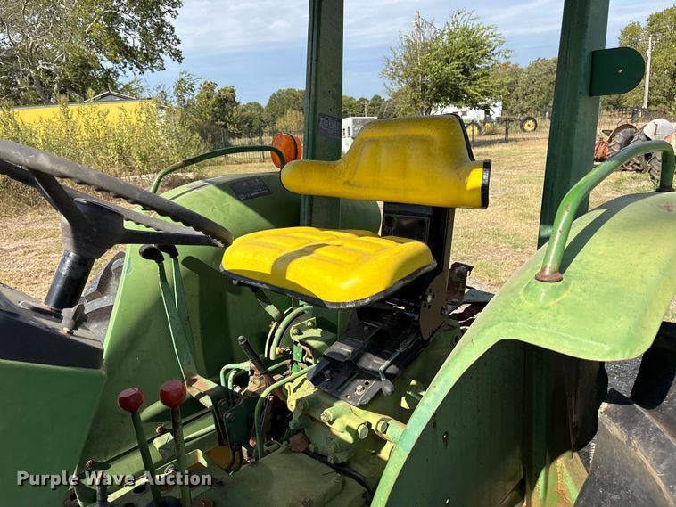 image for item ET7143 John Deere 1250 tractor