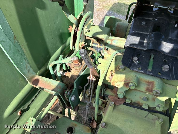 image for item ET7143 John Deere 1250 tractor