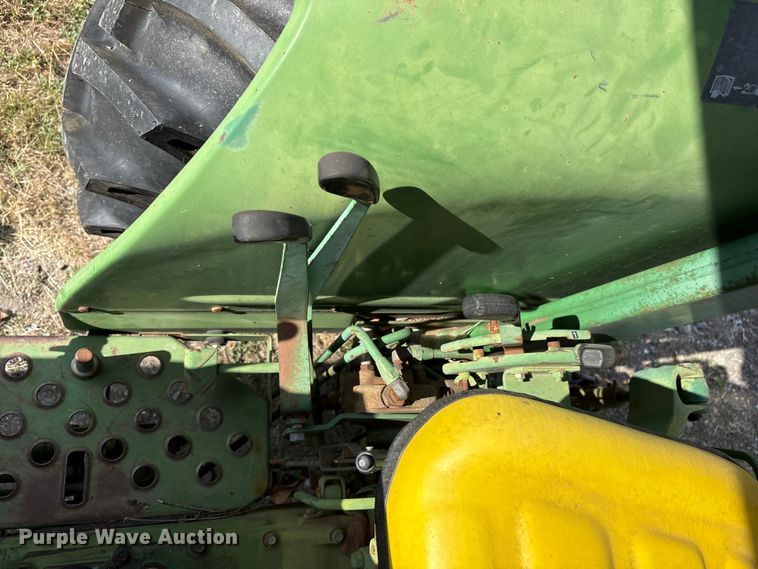 image for item ET7143 John Deere 1250 tractor