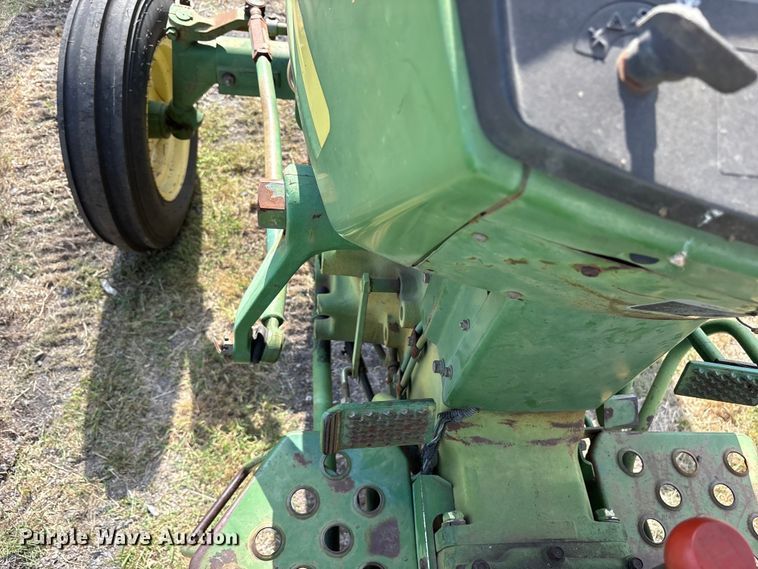 image for item ET7143 John Deere 1250 tractor