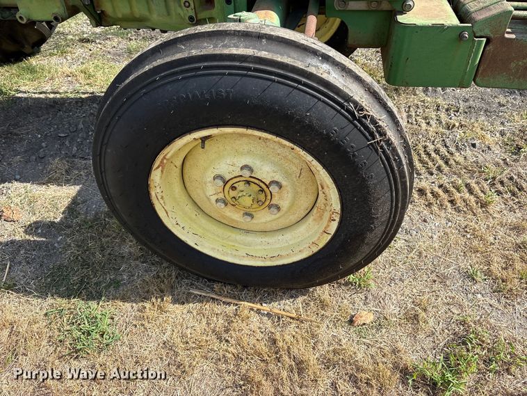 image for item ET7143 John Deere 1250 tractor