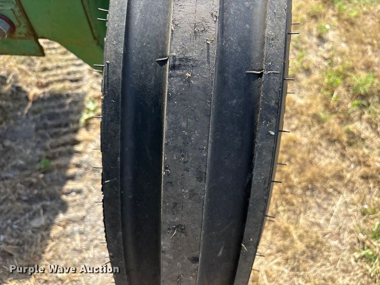 image for item ET7143 John Deere 1250 tractor