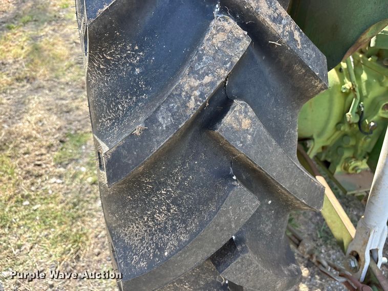 image for item ET7143 John Deere 1250 tractor