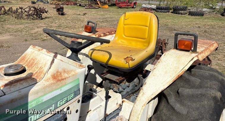 image for item ET7152 Bolens G212 tractor